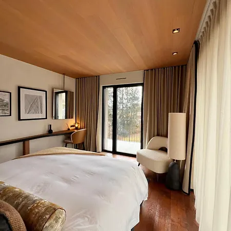 Elan Apartment *